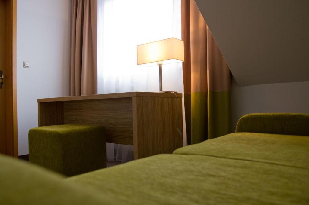 Altes Kurhaus Landhotel Trabelsdorf Habitación foto
